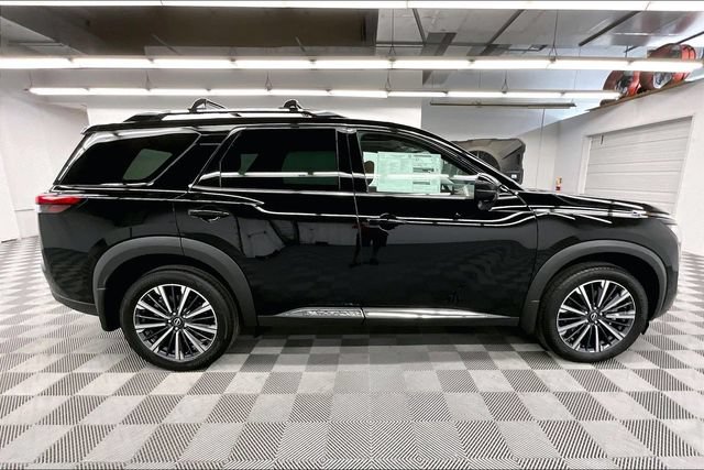 New 2026 Nissan Pathfinder Platinum w/ Lighting Package AWD/4WD image 20