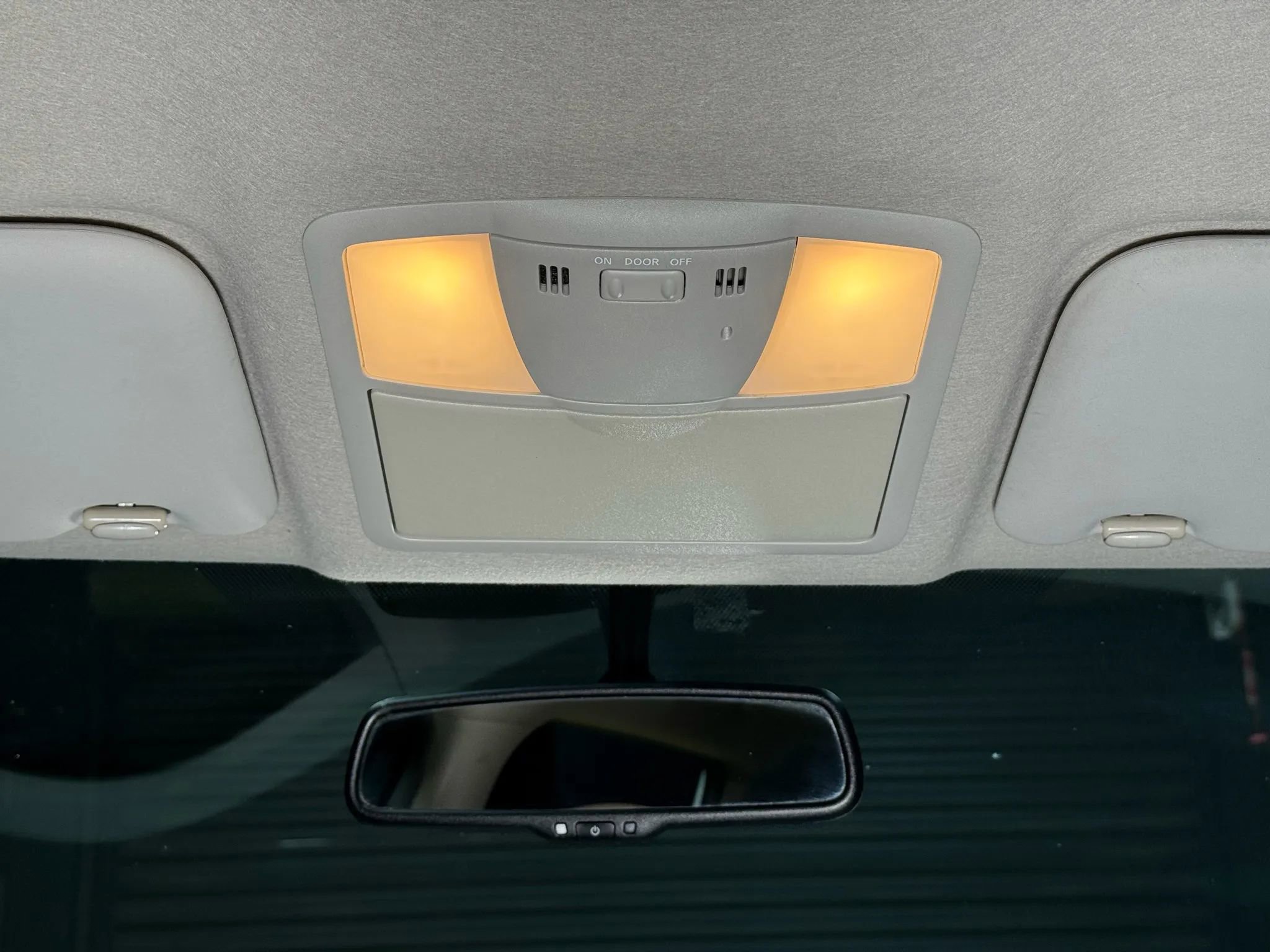 Used 2012 Nissan Leaf SV image 26