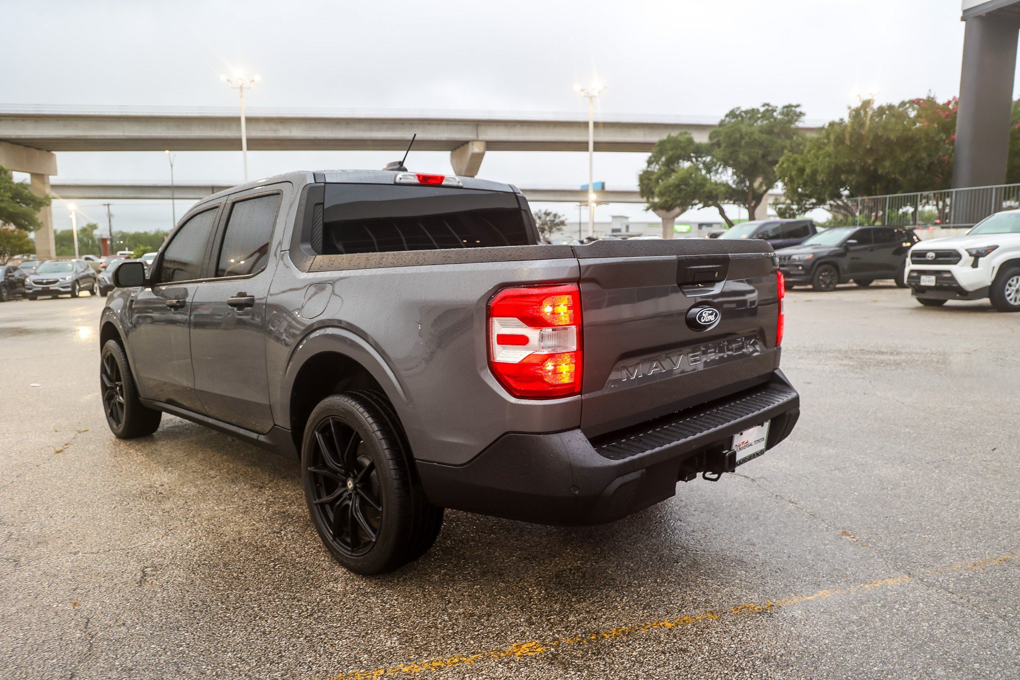 Used 2025 Ford Maverick XLT FWD image 9