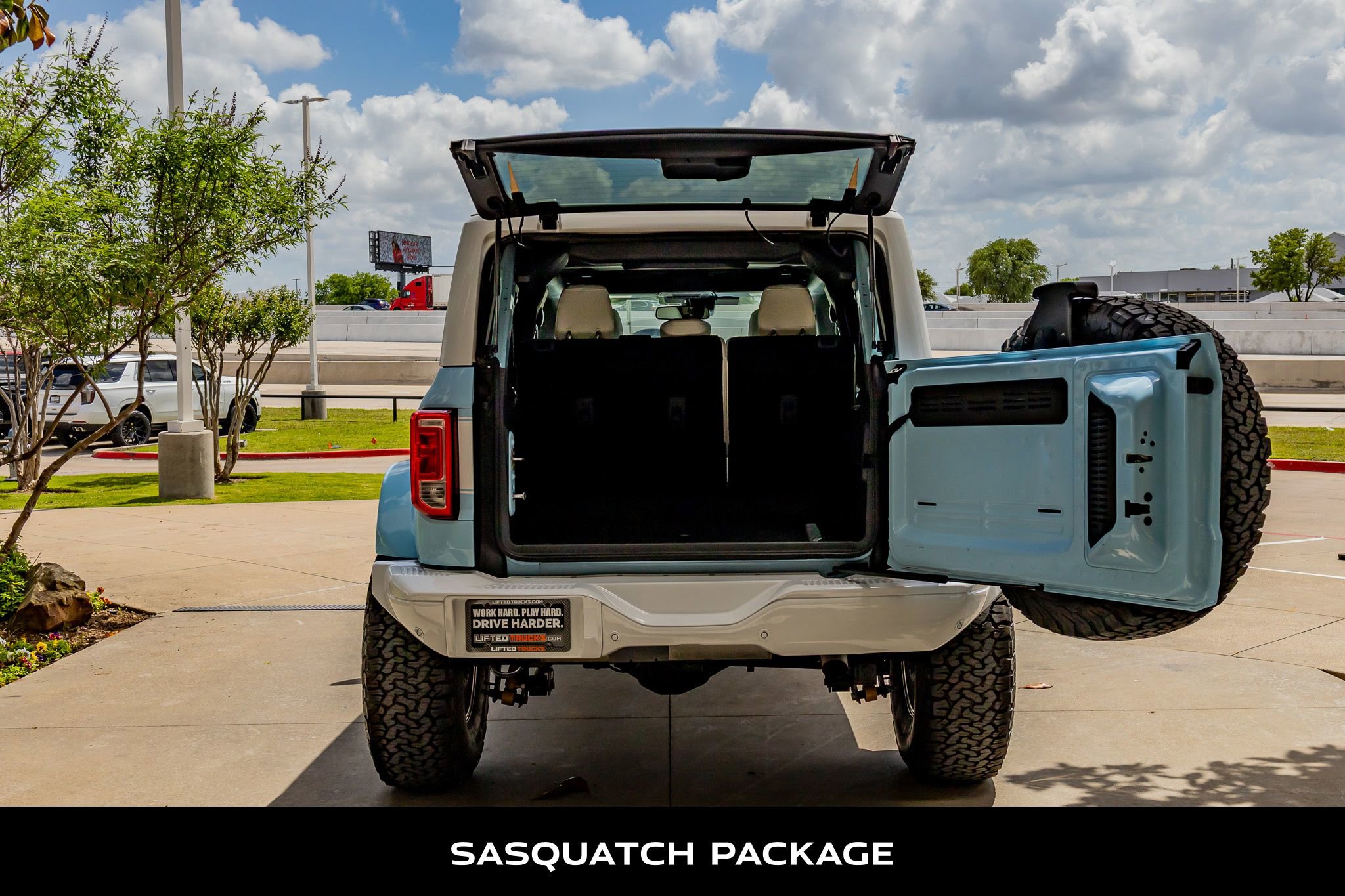 Used 2025 Ford Bronco Heritage Edition image 9