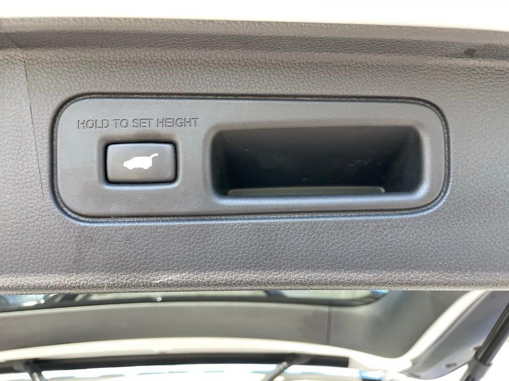 Certified 2025 Honda Pilot Black Edition image 45