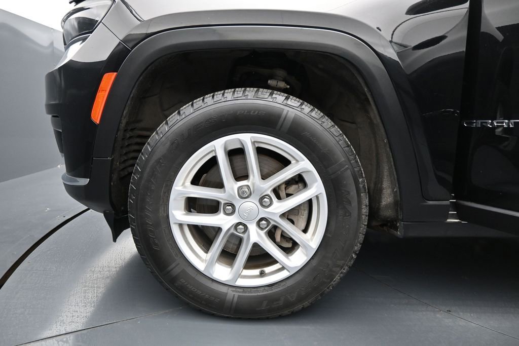 Used 2022 Jeep Grand Cherokee L Laredo w/ Luxury Tech Group I AWD/4WD image 29