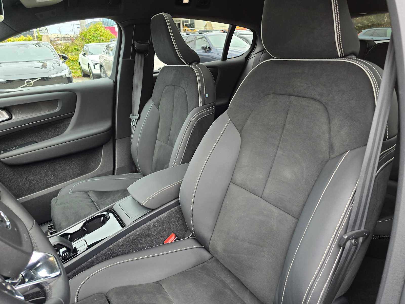 Certified 2023 Volvo C40 P8 Recharge Plus image 21