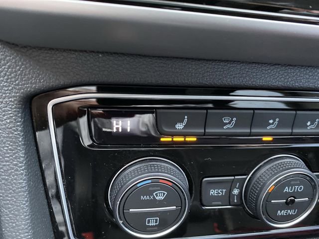 Used 2023 Volkswagen Atlas SEL R-Line image 8