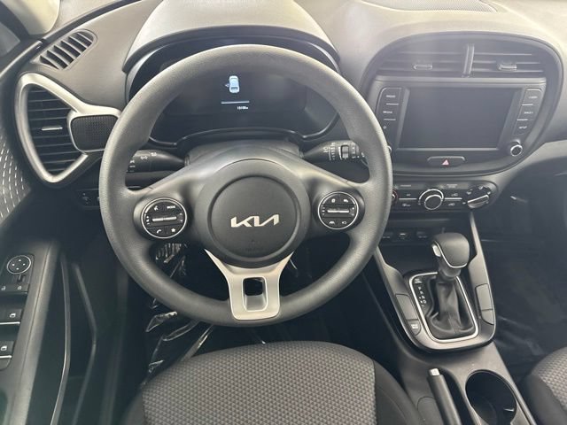 Certified 2025 Kia Soul LX FWD image 25