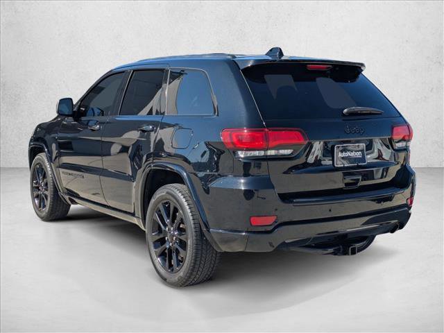 Used 2017 Jeep Grand Cherokee Altitude RWD image 8