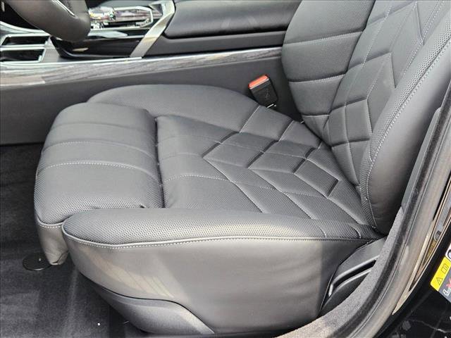 New 2025 BMW i7 eDrive50 w/ M Sport Package image 4