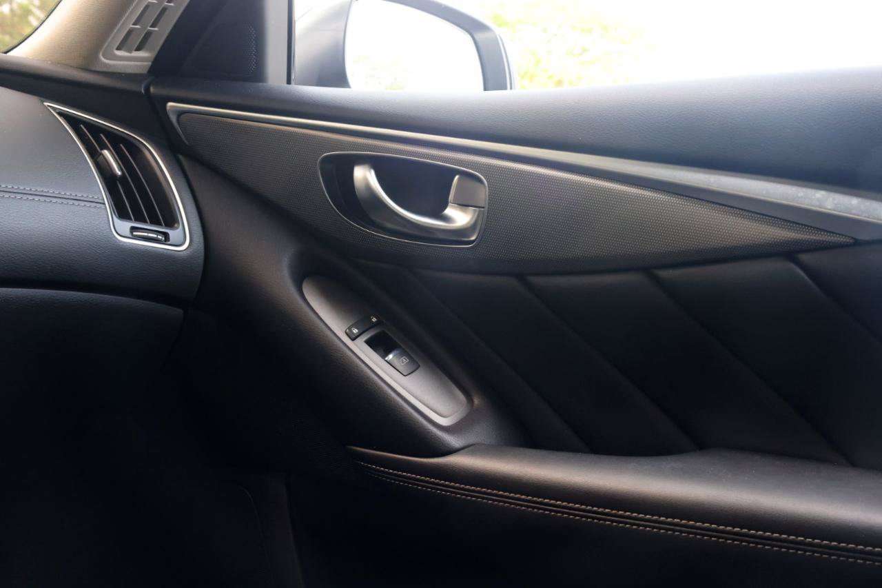 Used 2019 INFINITI Q50 Signature Edition AWD/4WD image 18