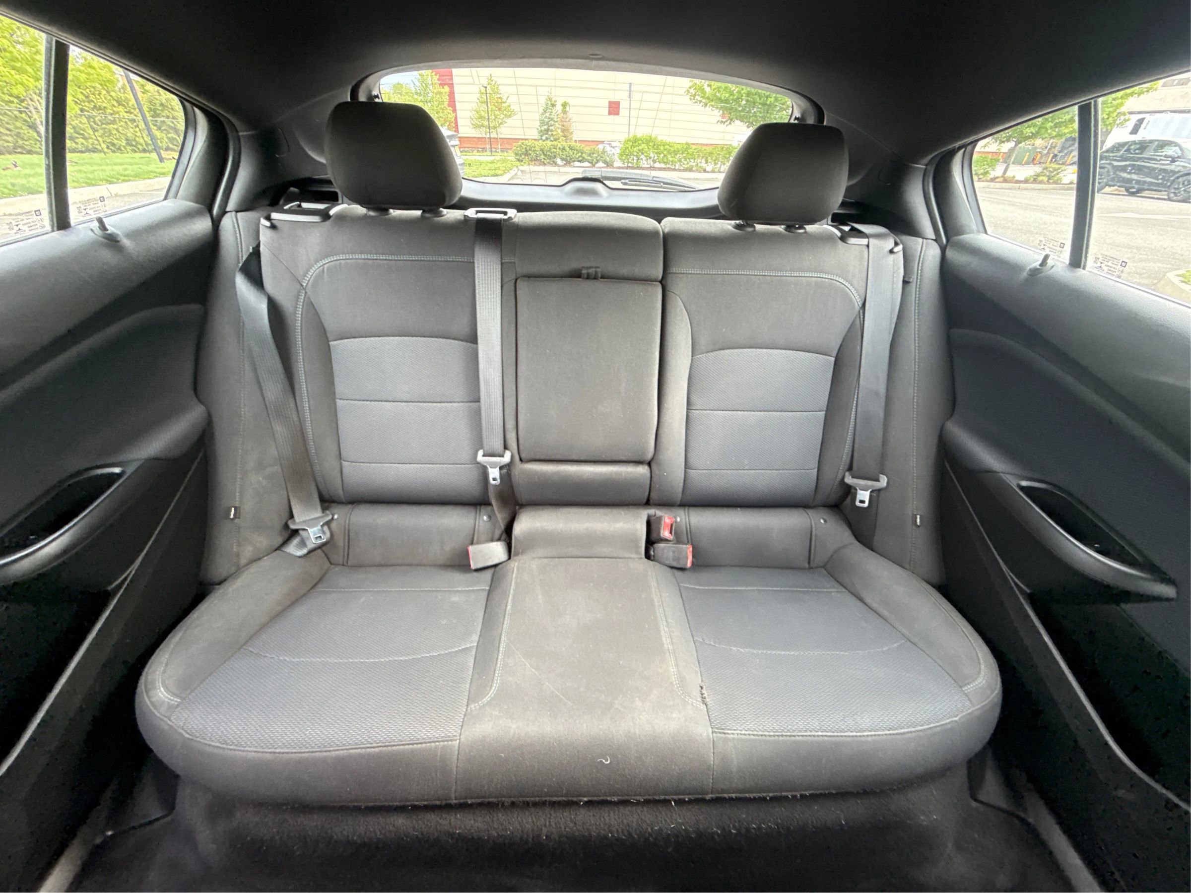 Used 2018 Chevrolet Cruze LT w/ Convenience Package FWD image 29