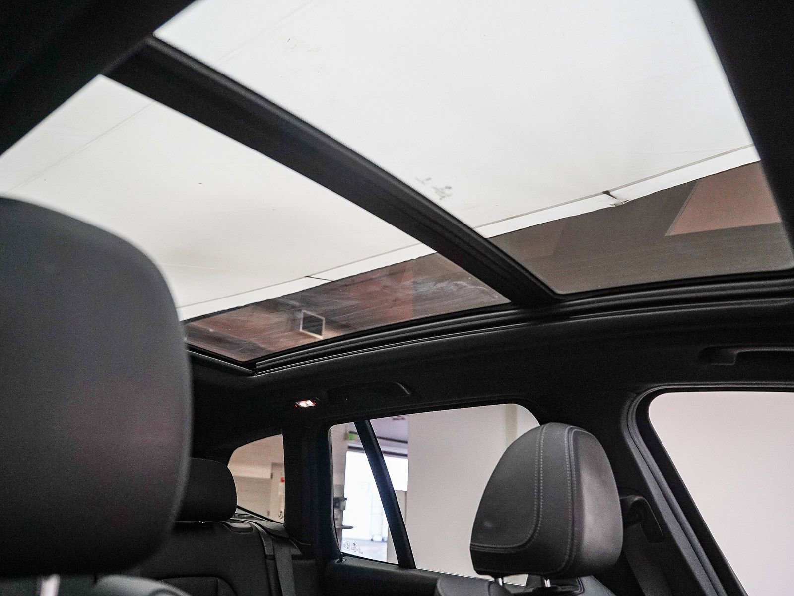 Used 2023 BMW X3 sDrive30i w/ Premium Package RWD image 17