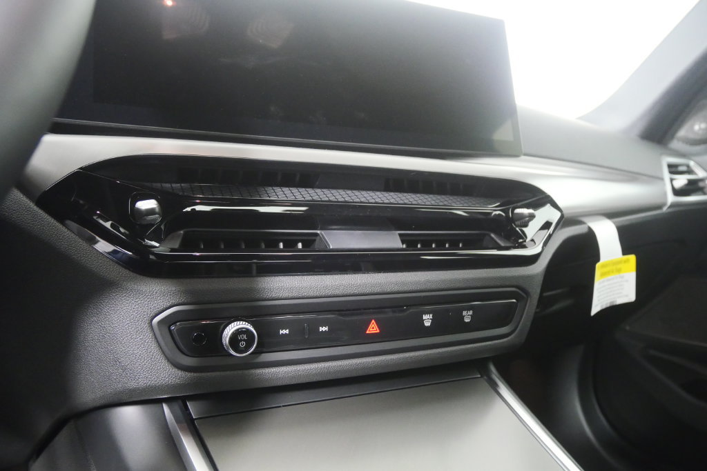 New 2026 BMW 330i Sedan w/ M Sport Package RWD image 20