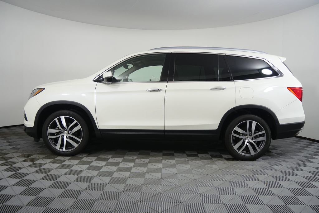 Used 2017 Honda Pilot Touring image 6
