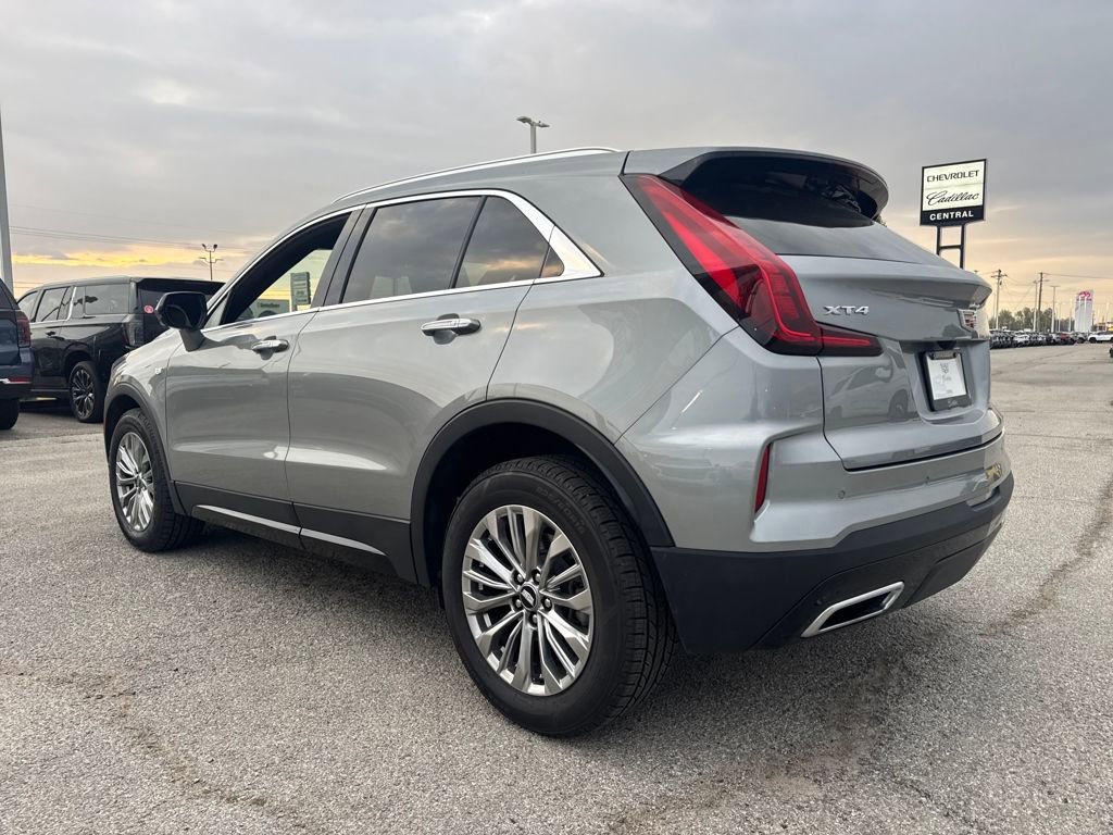 Certified 2025 Cadillac XT4 Premium Luxury image 5