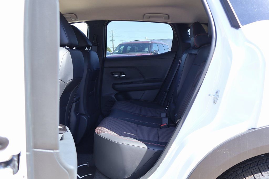 New 2026 Nissan Kicks SR w/ Cold Weather Package image 8