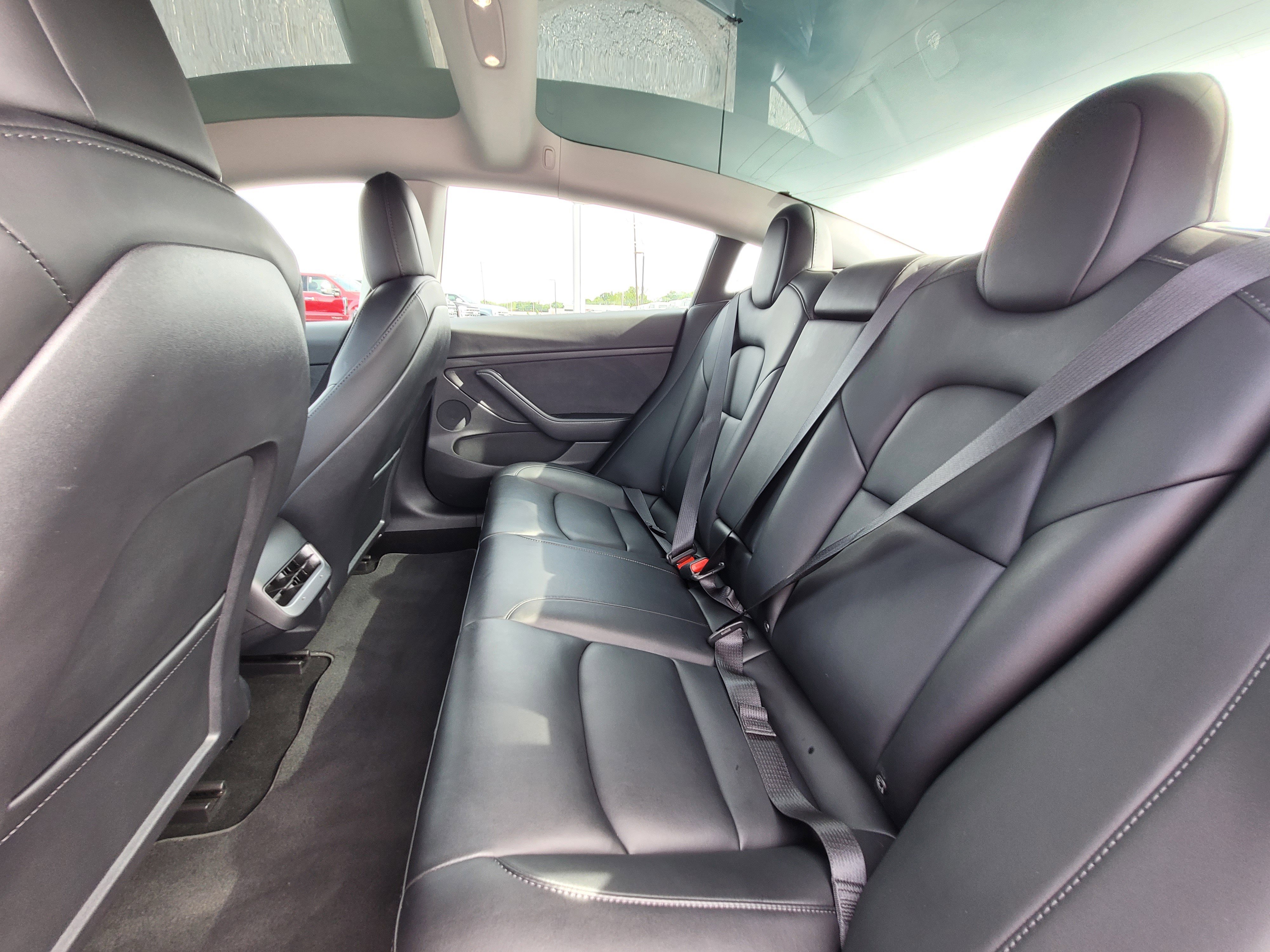 Used 2022 Tesla Model 3 Long Range AWD/4WD image 16