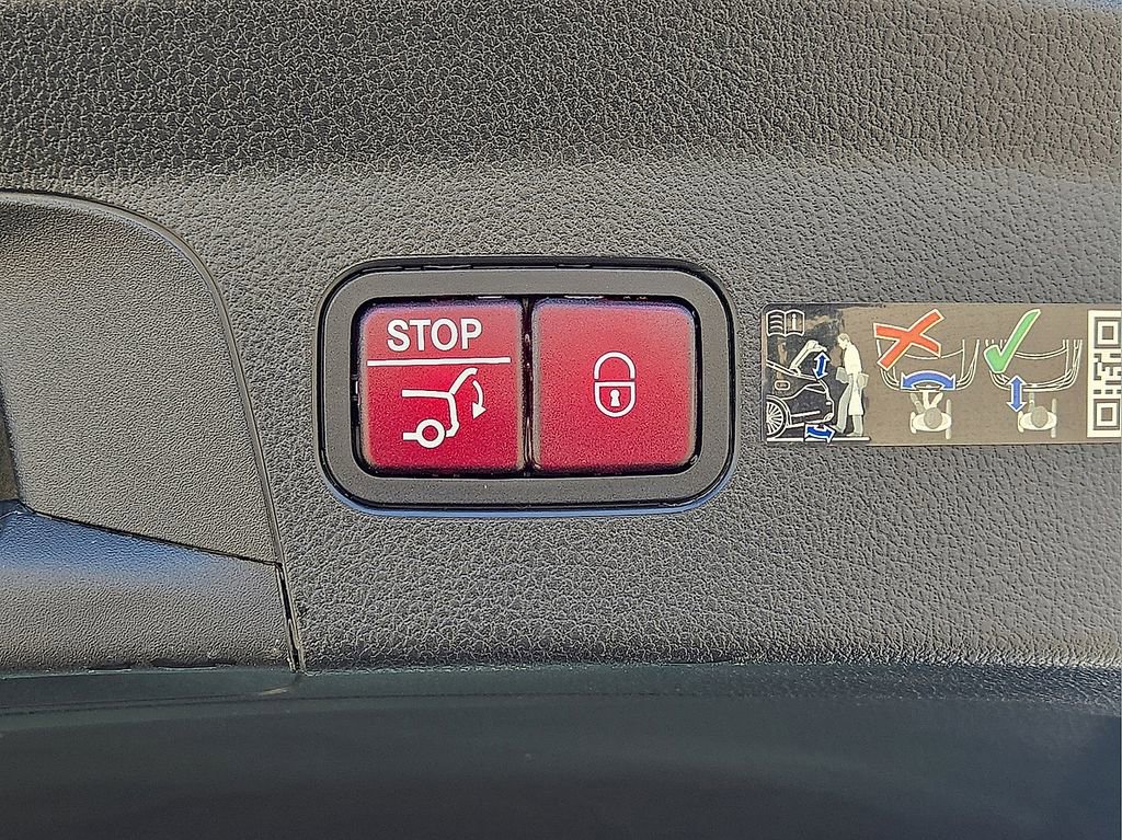 Used 2025 Mercedes-Benz GLE 53 AMG 4MATIC Coupe image 16