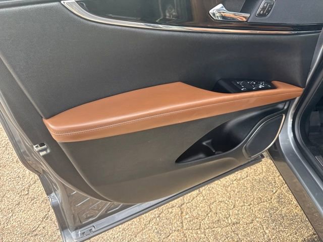 Certified 2023 Lincoln Nautilus Reserve image 13