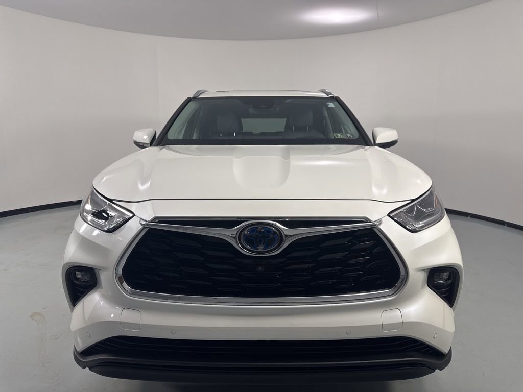 Used 2021 Toyota Highlander Limited image 2