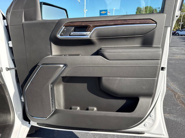 New 2026 GMC Sierra 1500 SLE image 15