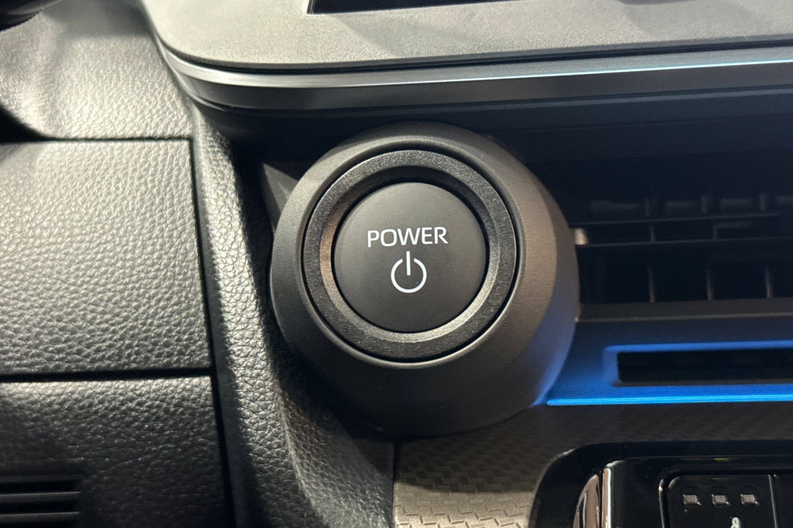 New 2026 Toyota Prius XLE FWD image 24