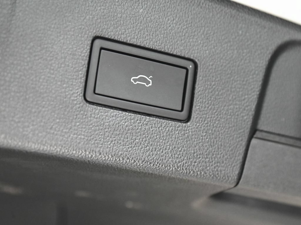 Used 2025 Volkswagen Atlas SEL Premium R-Line AWD/4WD image 47