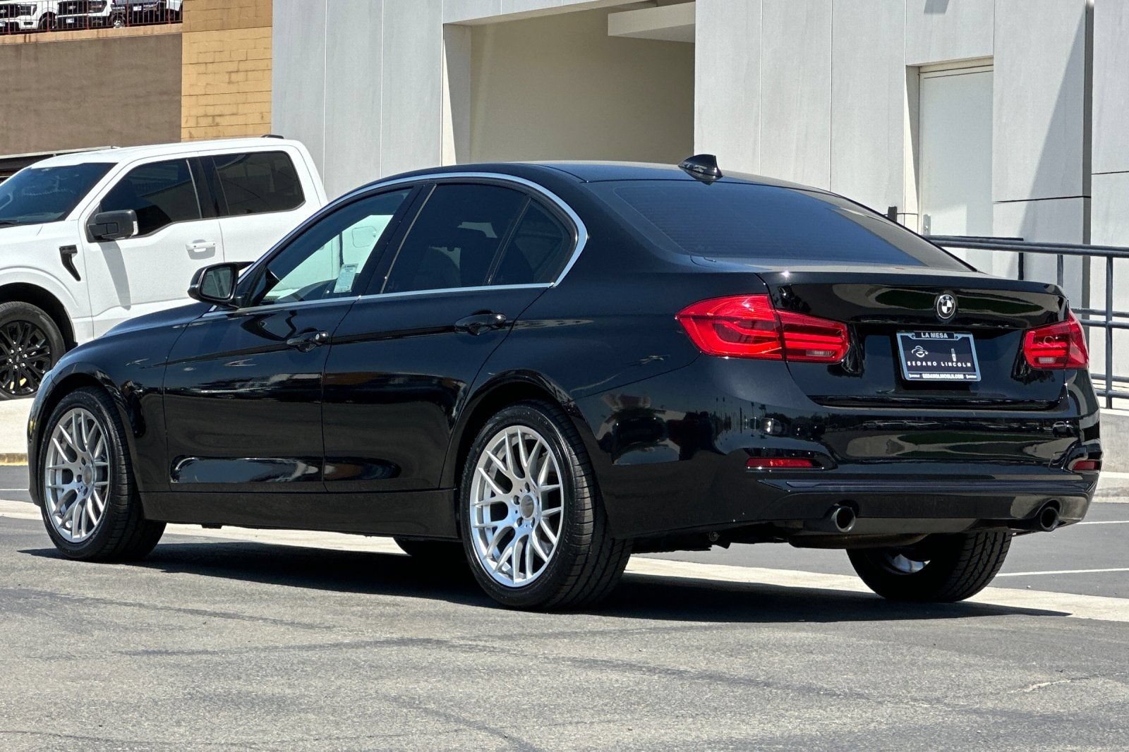 Used 2016 BMW 340i xDrive Sedan AWD/4WD image 5