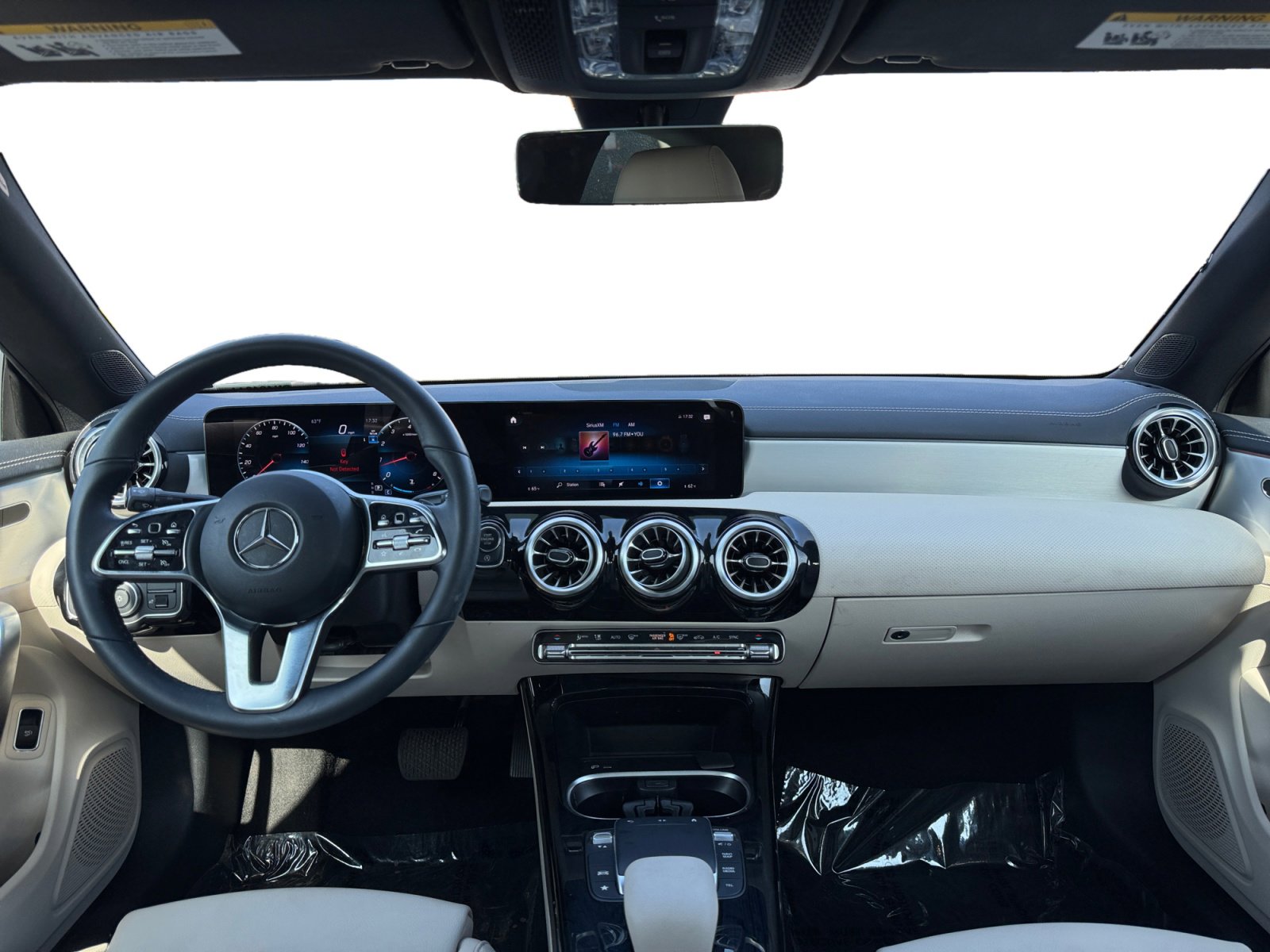 Used 2023 Mercedes-Benz CLA 250 w/ Premium Package image 10