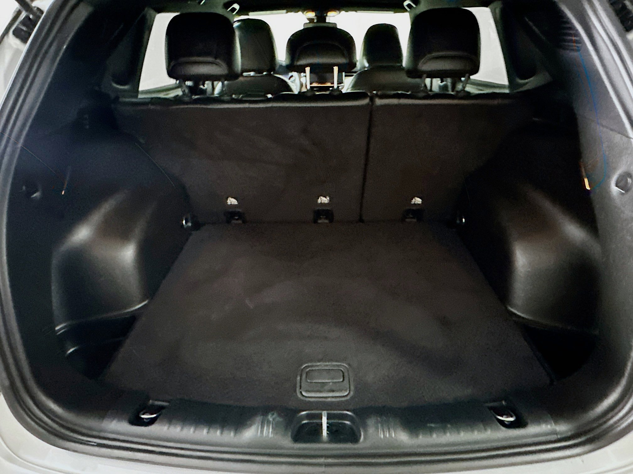 Used 2025 Jeep Compass Limited image 27