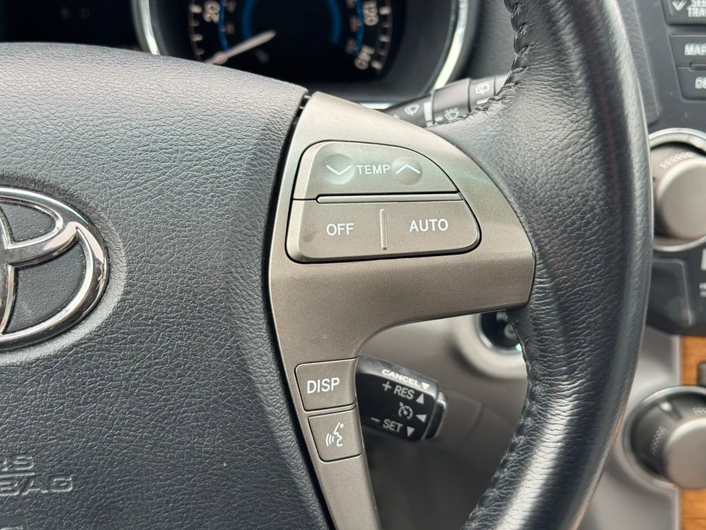 Used 2009 Toyota Highlander Limited image 25