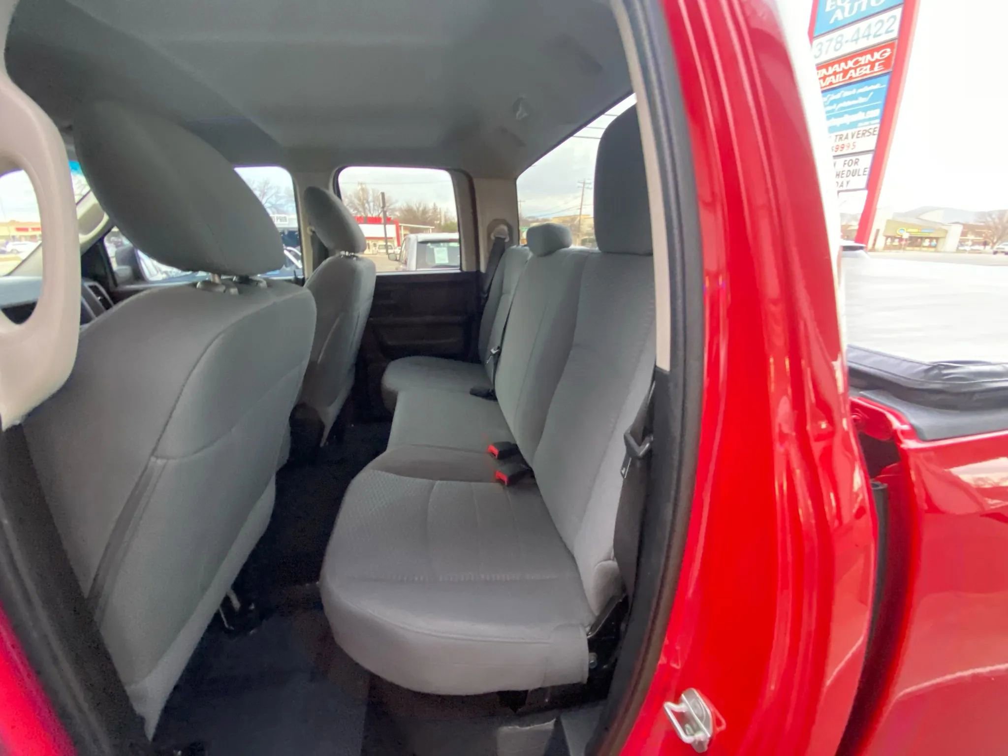 Used 2015 RAM 1500 Express image 17