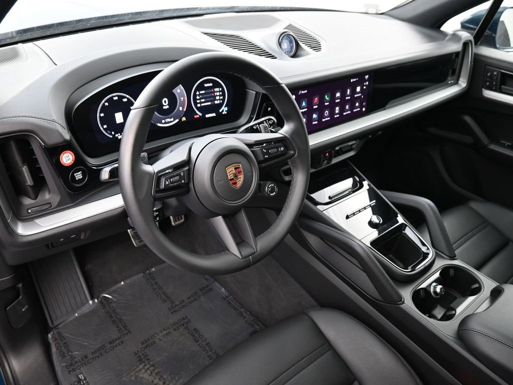 Used 2025 Porsche Cayenne S image 4