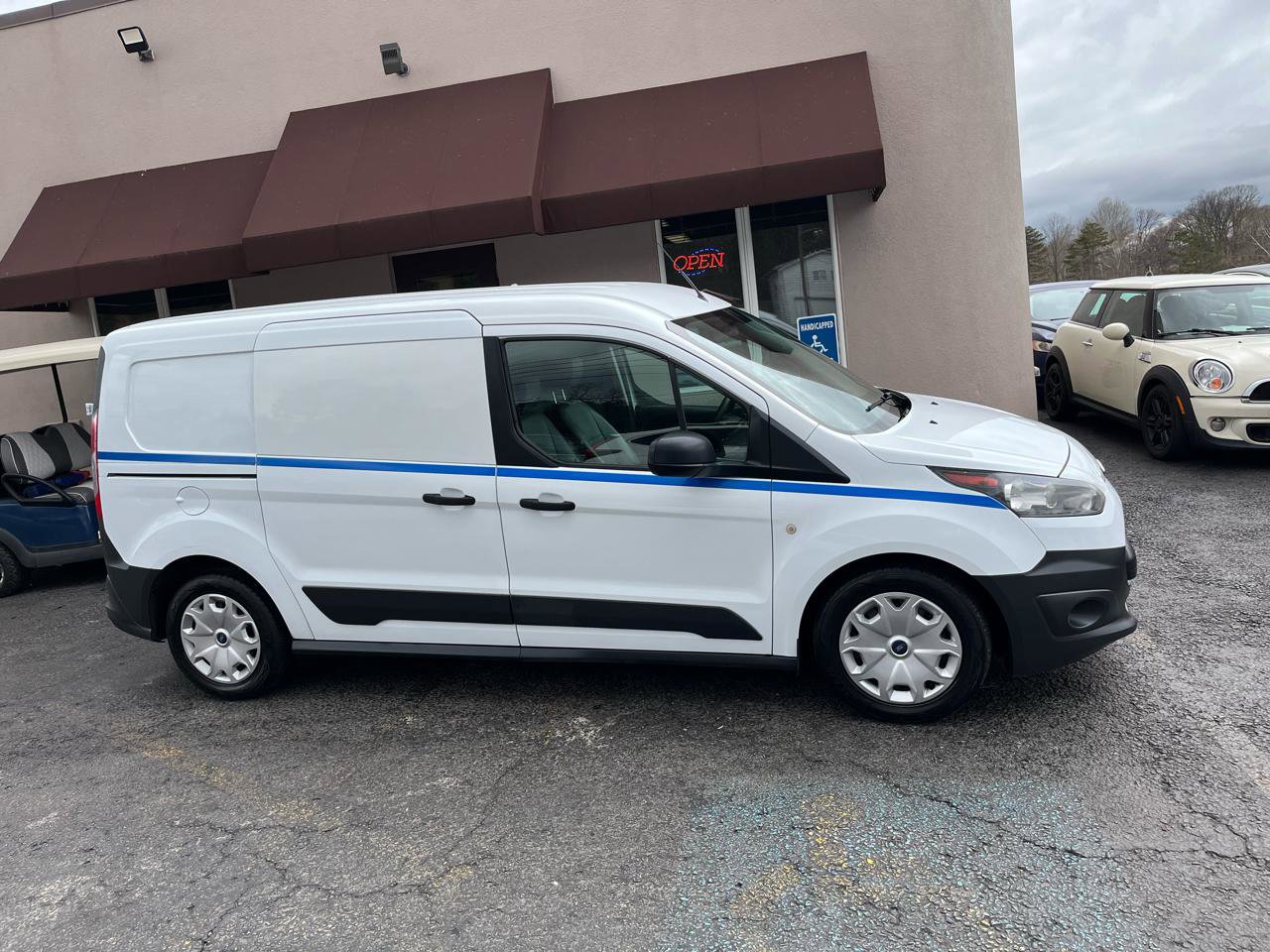 Used 2016 Ford Transit Connect XL image 4