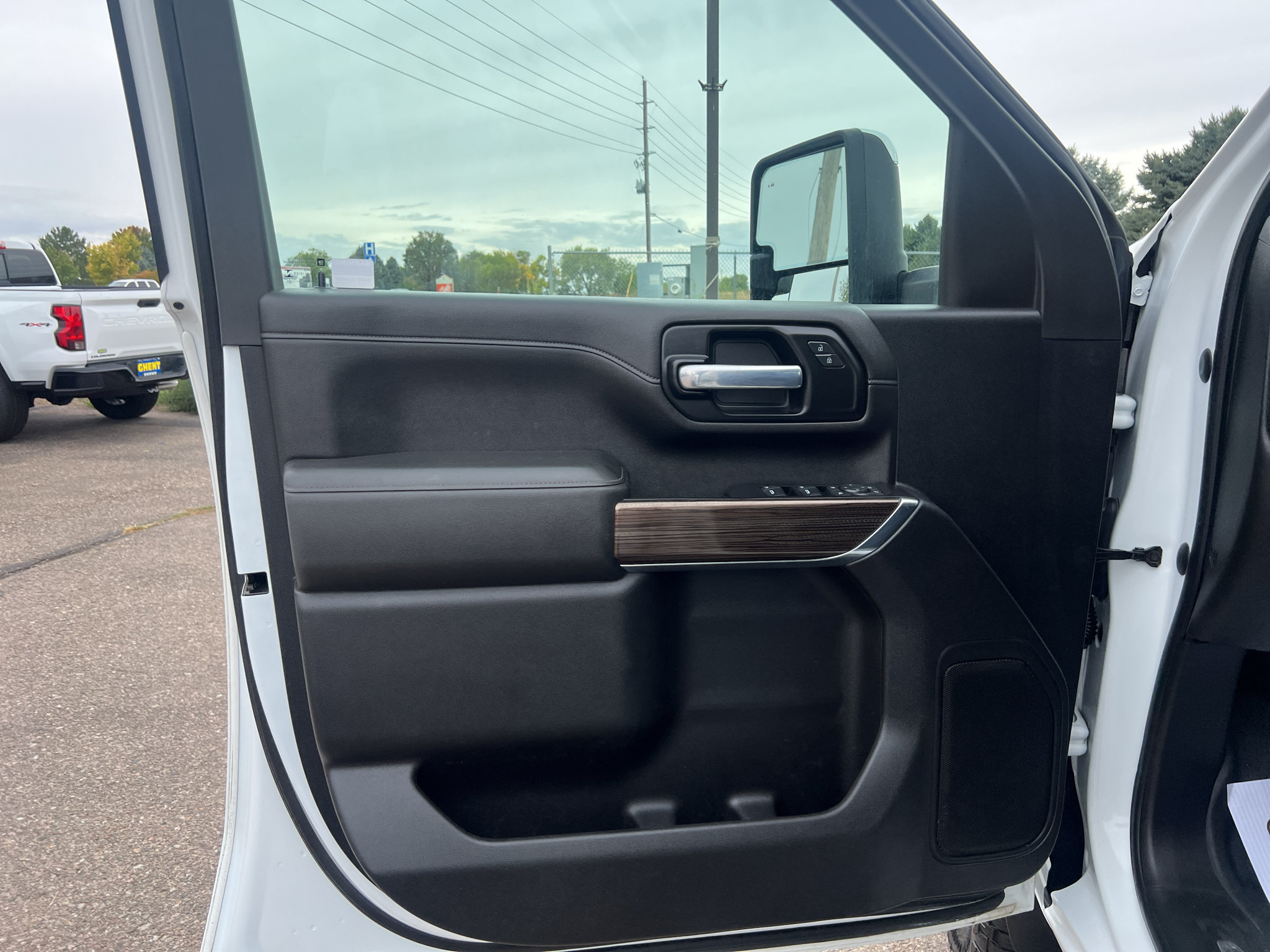 Used 2021 Chevrolet Silverado 2500 LT AWD/4WD image 21