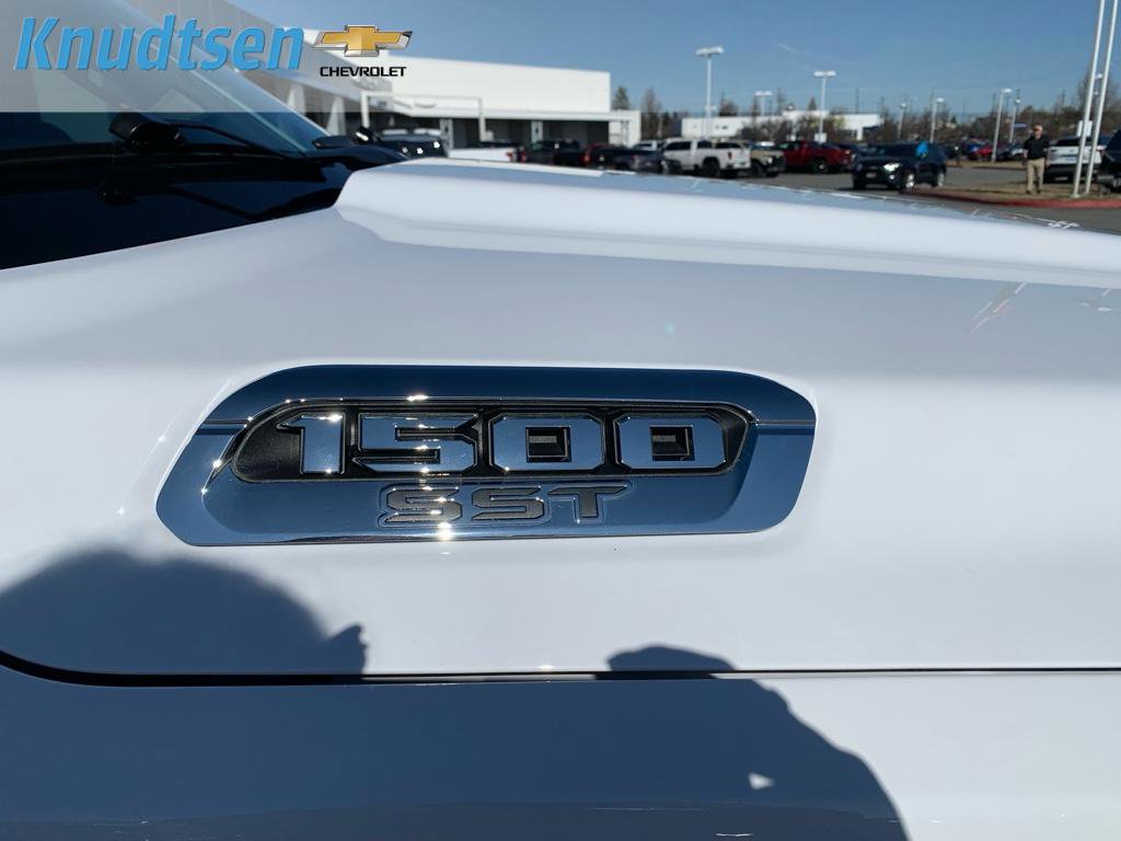 Used 2025 RAM 1500 Laramie image 11