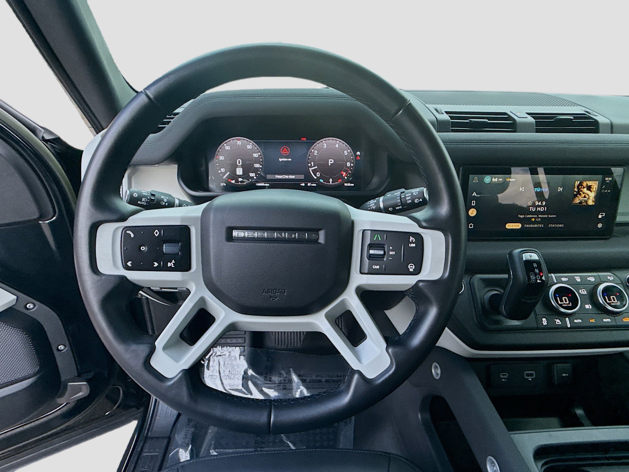Used 2023 Land Rover Defender 110 S AWD/4WD image 8