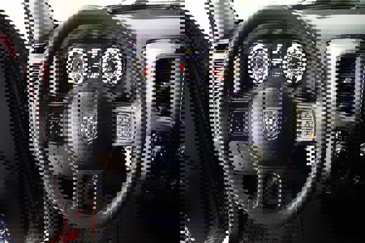 Used 2018 RAM 1500 Express image 36