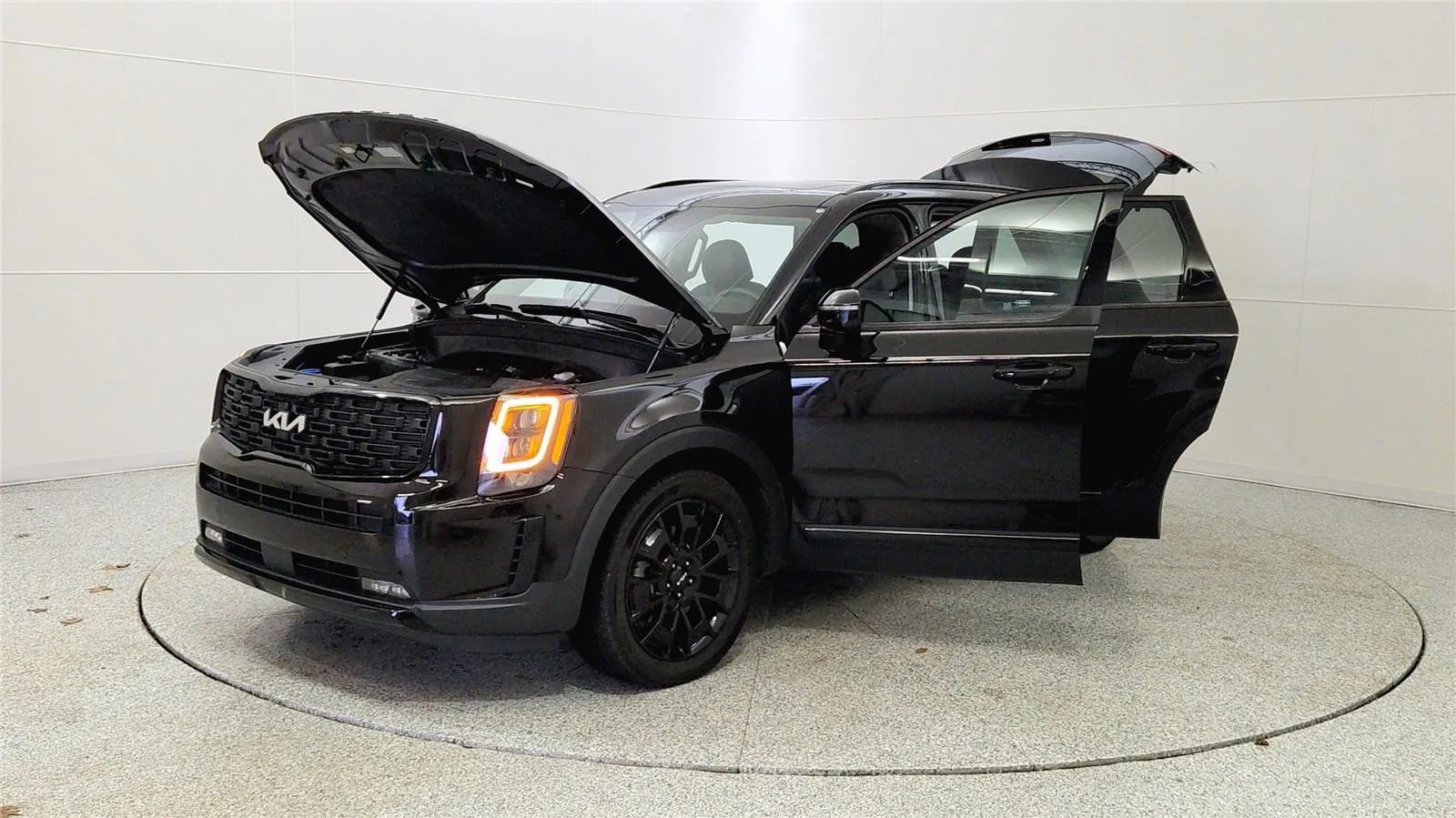 Used 2022 Kia Telluride SX w/ SX Prestige Package image 4