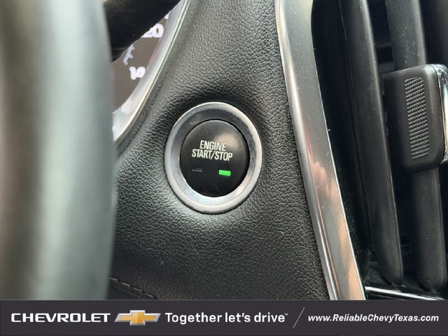 Used 2023 Chevrolet Traverse LT FWD image 23