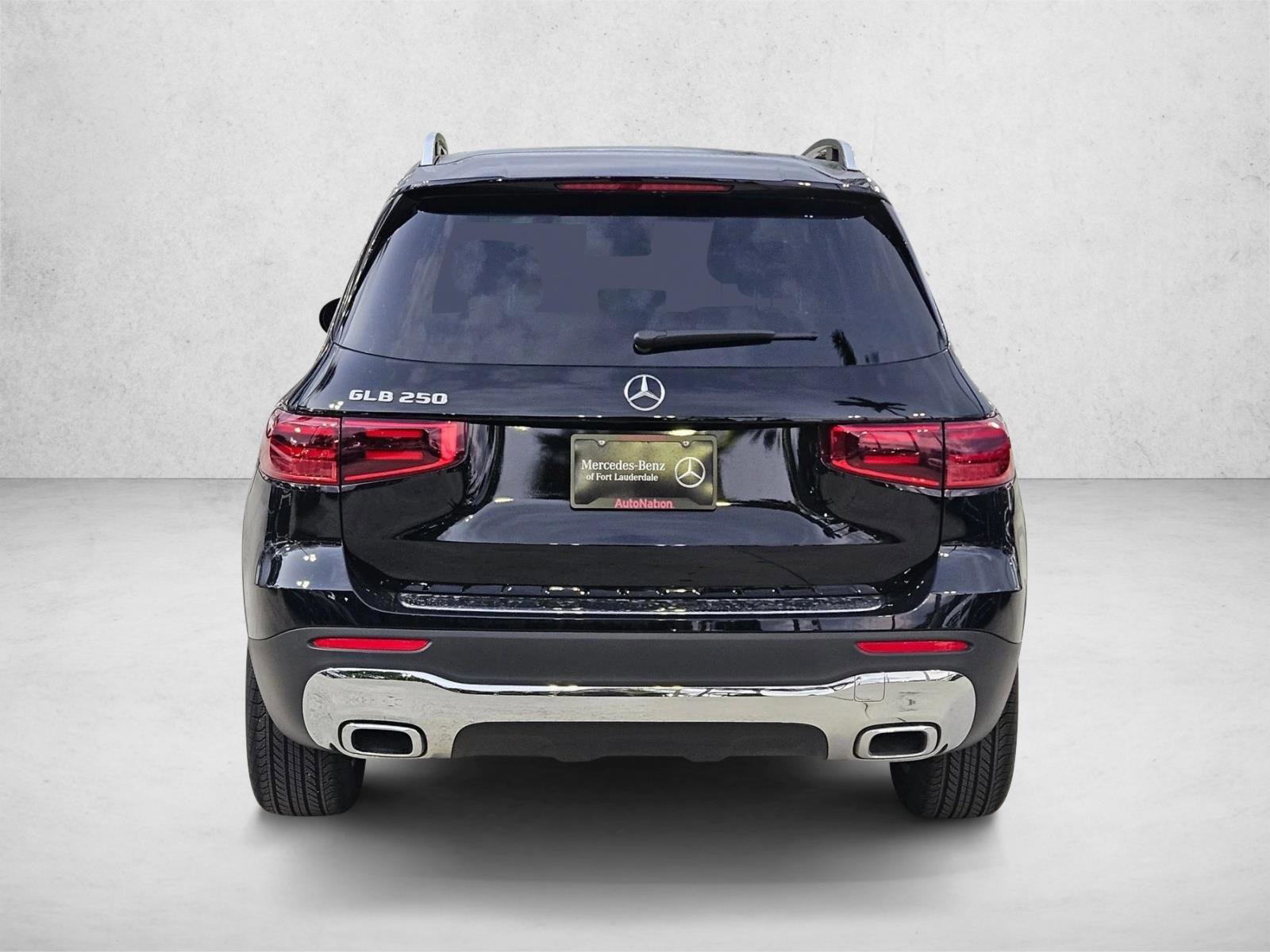 Used 2025 Mercedes-Benz GLB 250 image 7