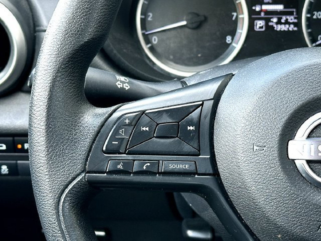 Used 2025 Nissan Versa S FWD image 21
