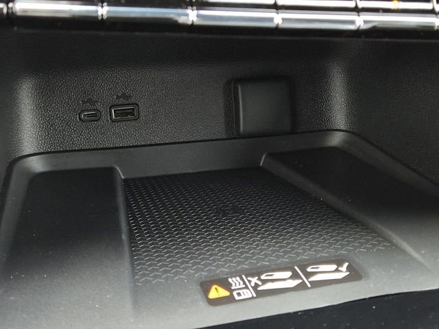 New 2026 Chevrolet Traverse LT w/ LPO, Floor Liner Package image 8