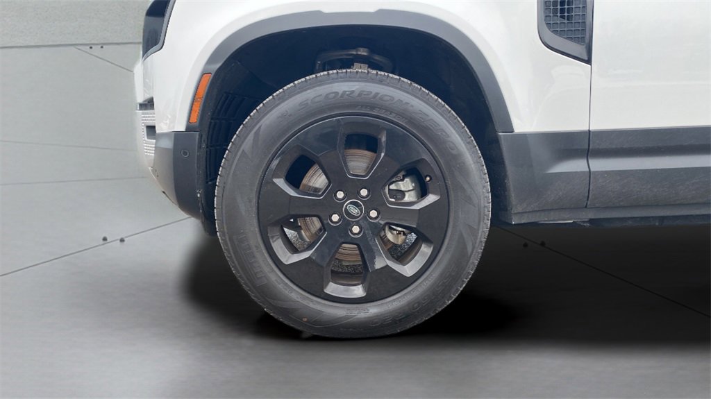 Used 2022 Land Rover Defender 110 S image 16