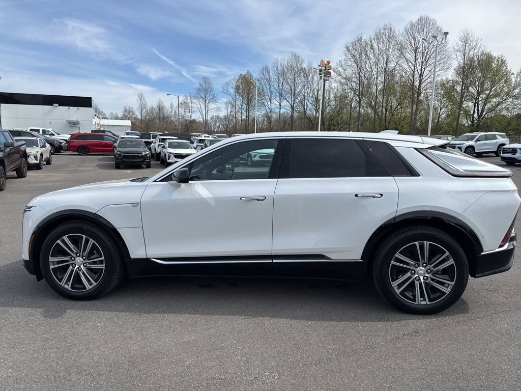 Used 2024 Cadillac Lyriq Luxury w/ LPO, Floor Liner Package image 2