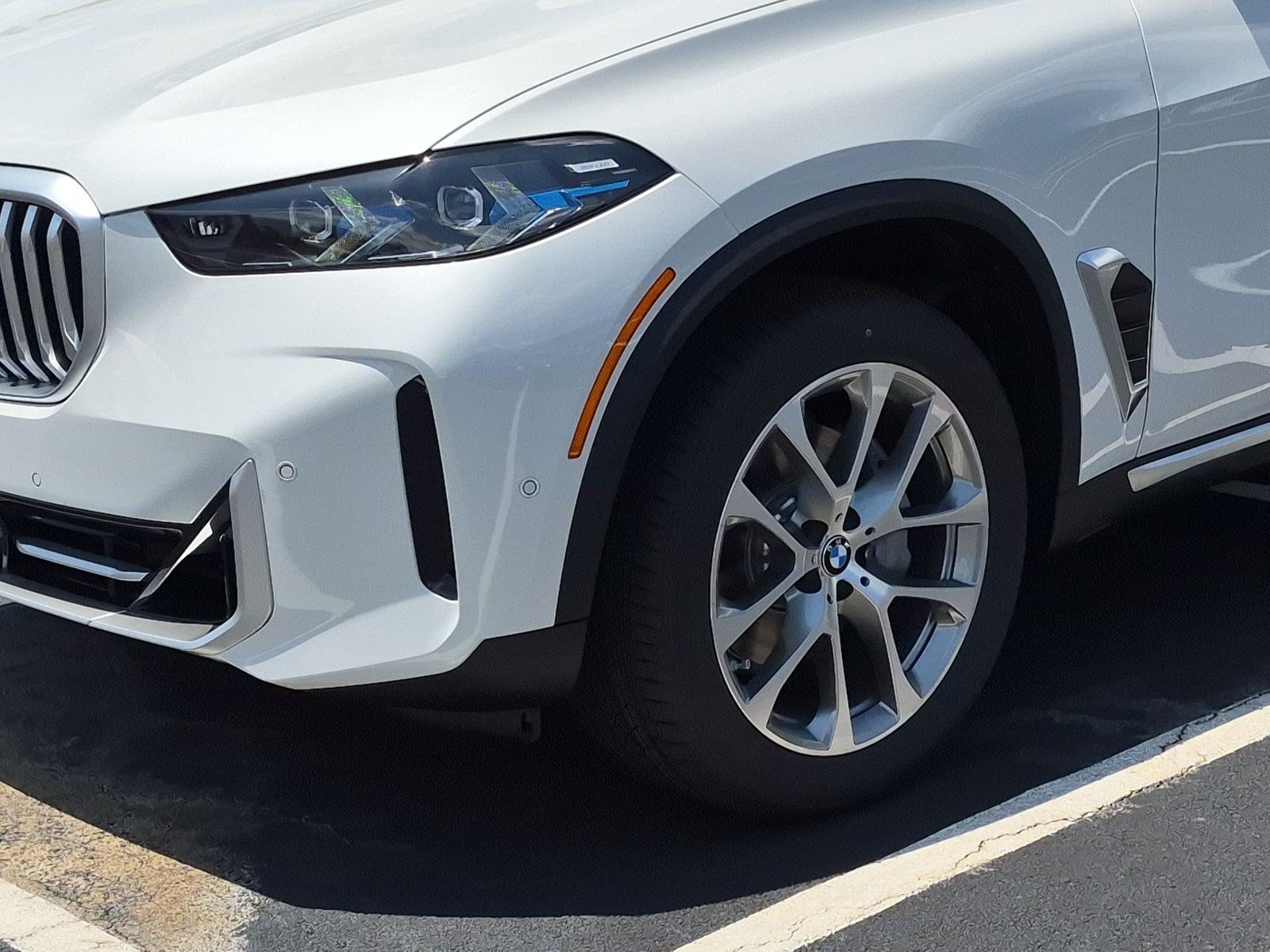 New 2026 BMW X5 xDrive40i AWD/4WD image 6