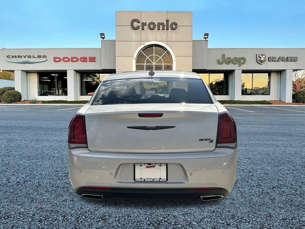 Used 2023 Chrysler 300 S image 4