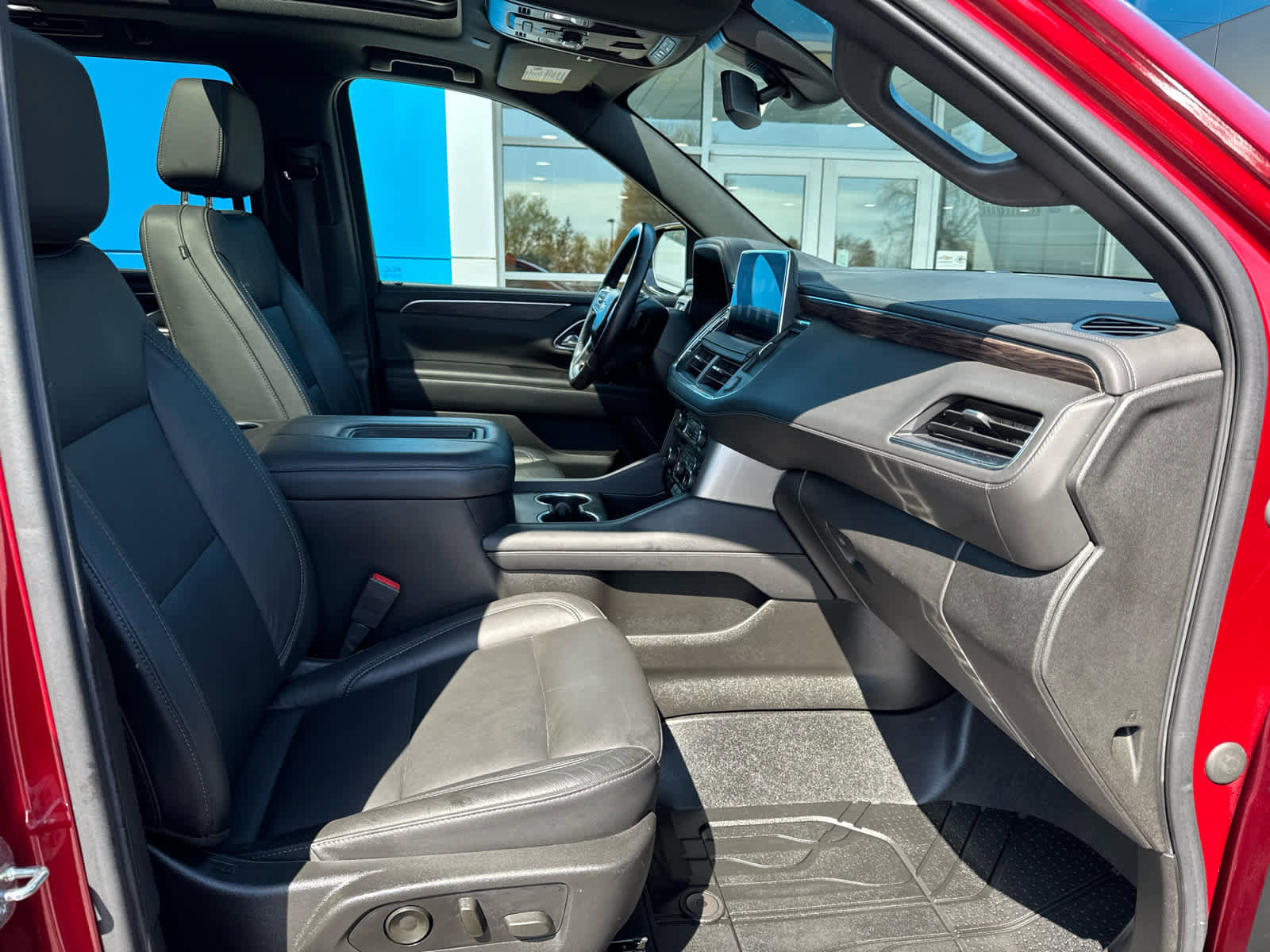 Used 2021 Chevrolet Tahoe LT w/ LT Signature Package AWD/4WD image 4