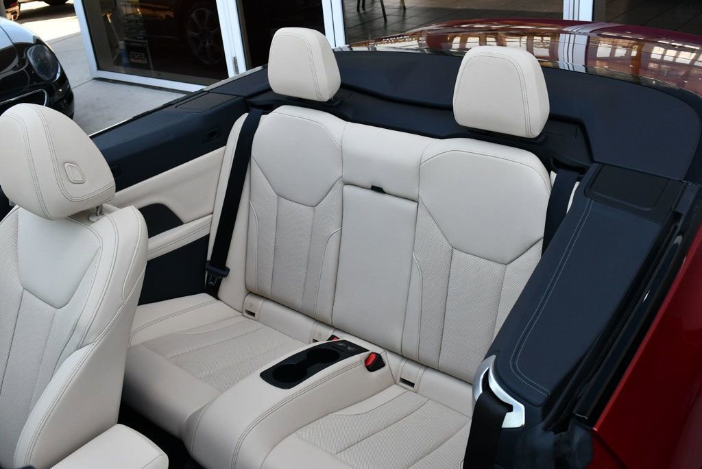 Used 2025 BMW M440i Convertible RWD image 15