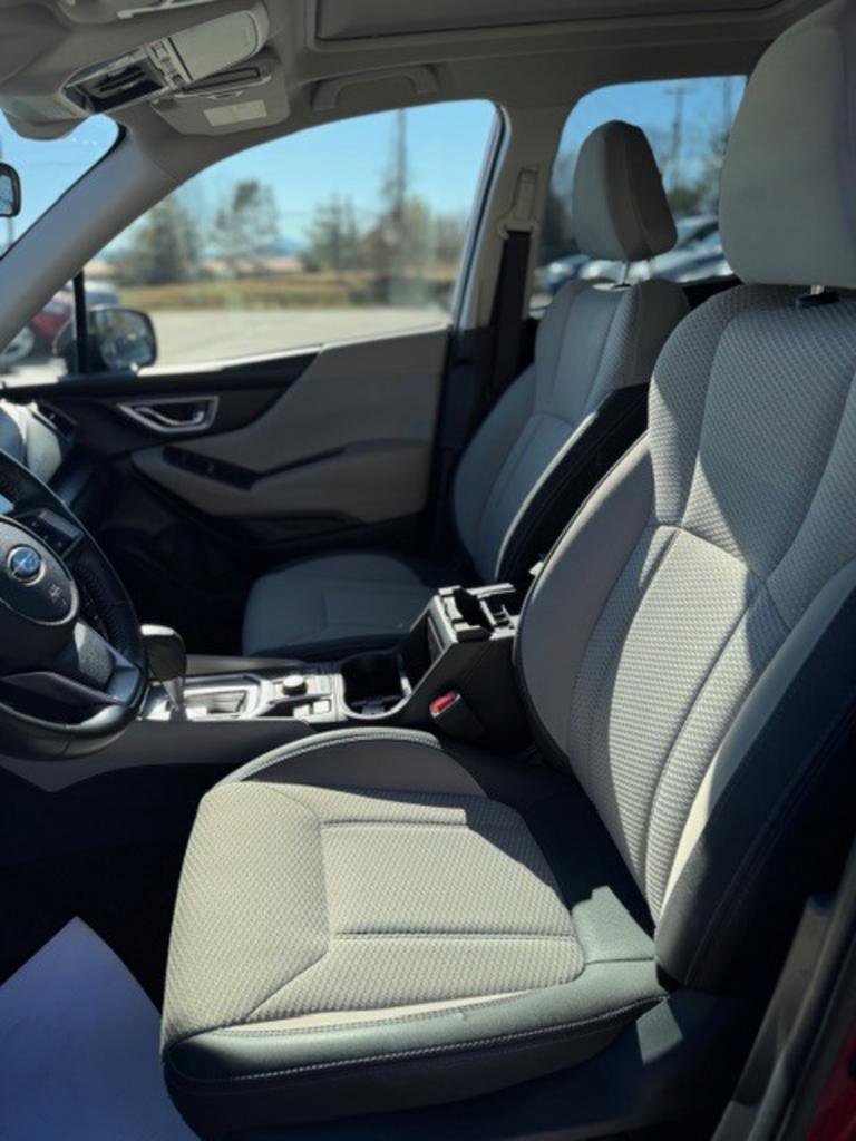 Used 2020 Subaru Forester Premium AWD/4WD image 12