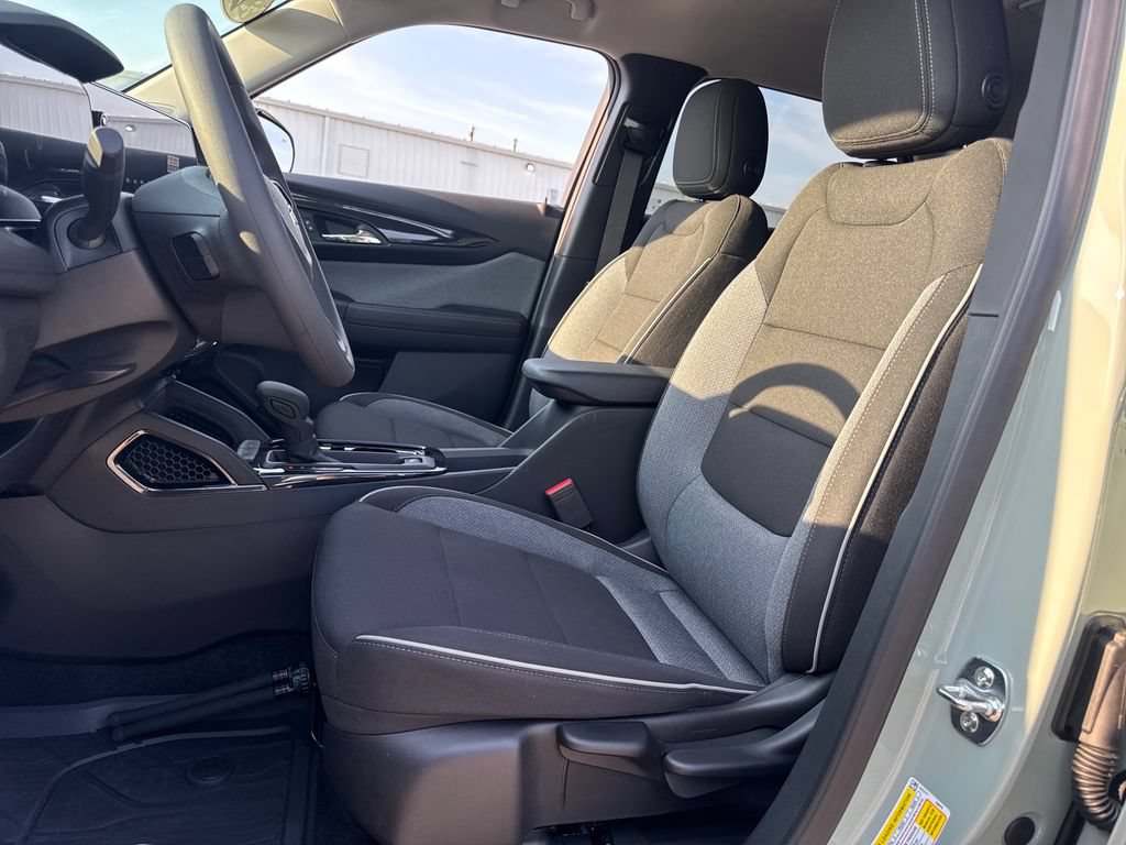 Used 2026 Chevrolet TrailBlazer LT w/ Midnight Edition FWD image 15