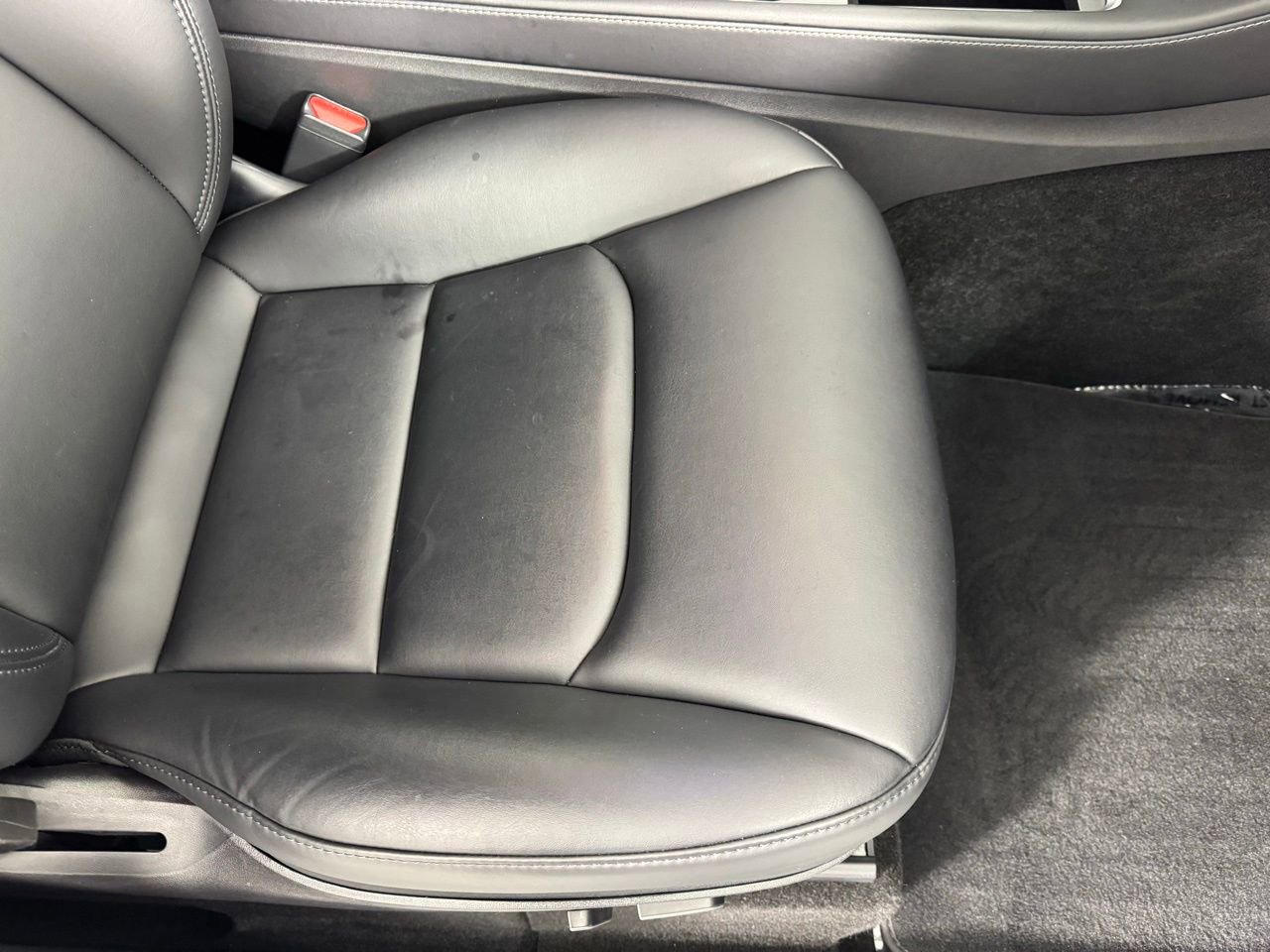 Used 2022 Tesla Model Y Long Range image 26